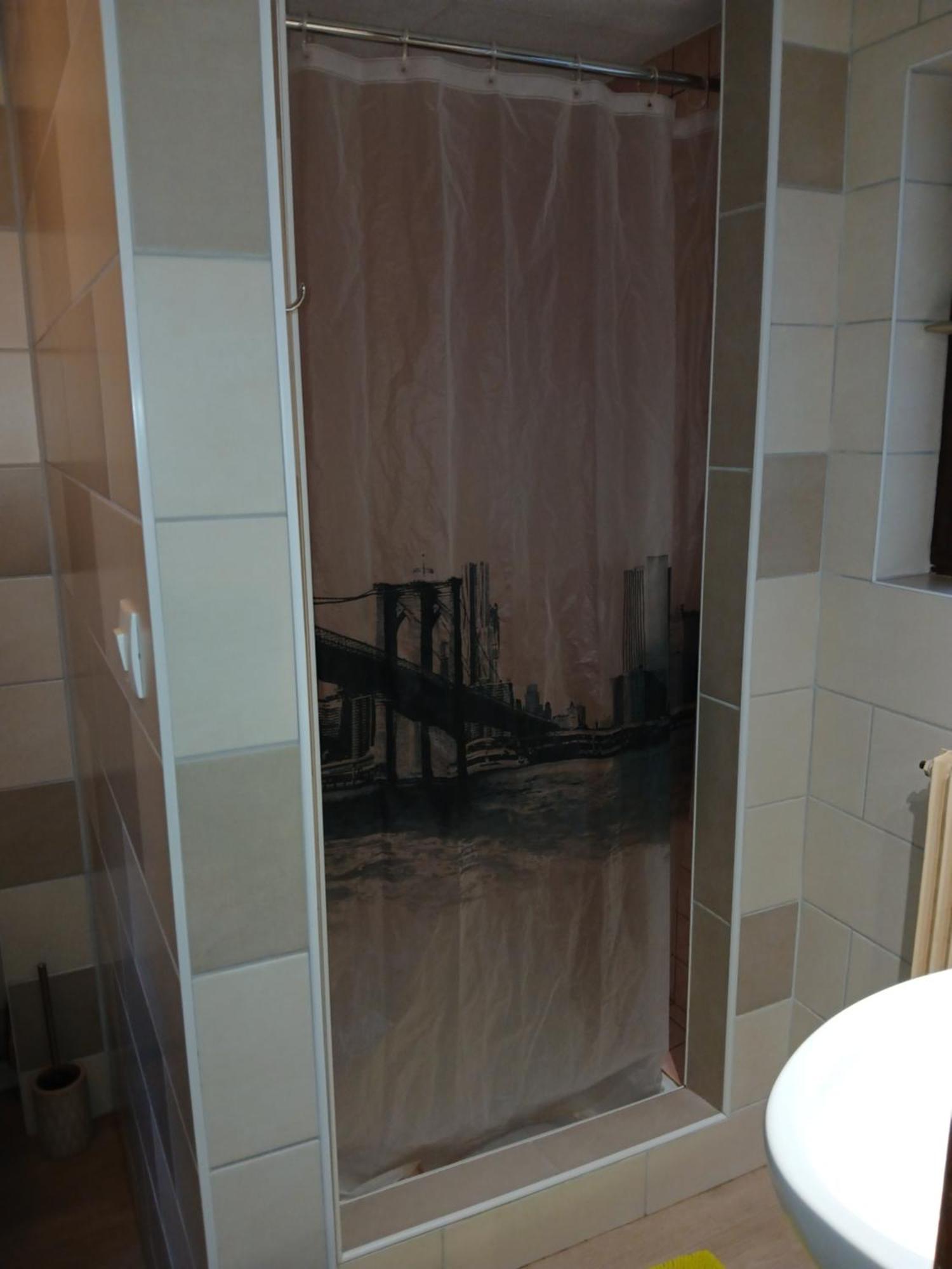 Charmant Petit Appartement Avec Bel Exterieur. Saint-Amarin Quarto foto